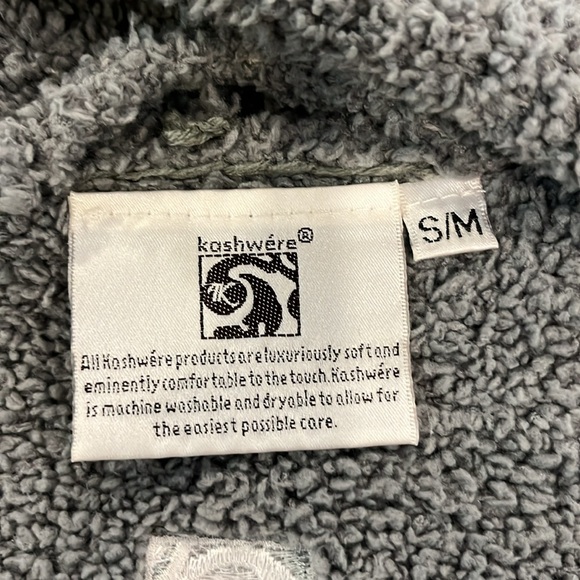 Kashwere Classic Robe - Picture 5 of 6